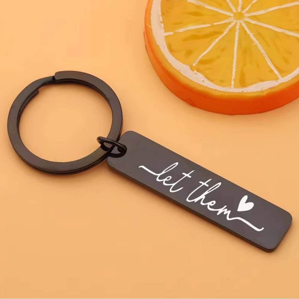 Black Keychain with 'Let Them' wording - Picture 4 of 5